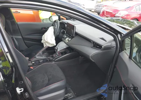 2025 Toyota Gr Corolla Premium Plus z USA, uszkodzony, nr VIN JTNABAAE9SA016382